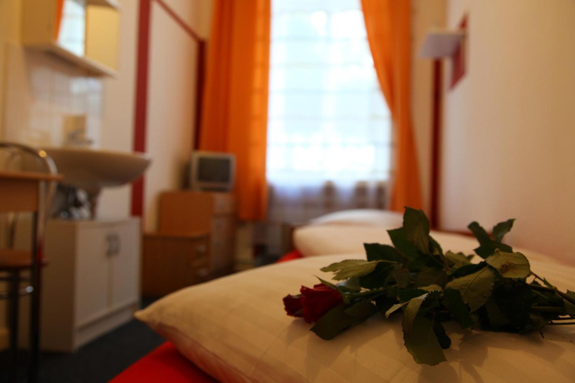 Hotel Pension Insor Berlin Luaran gambar