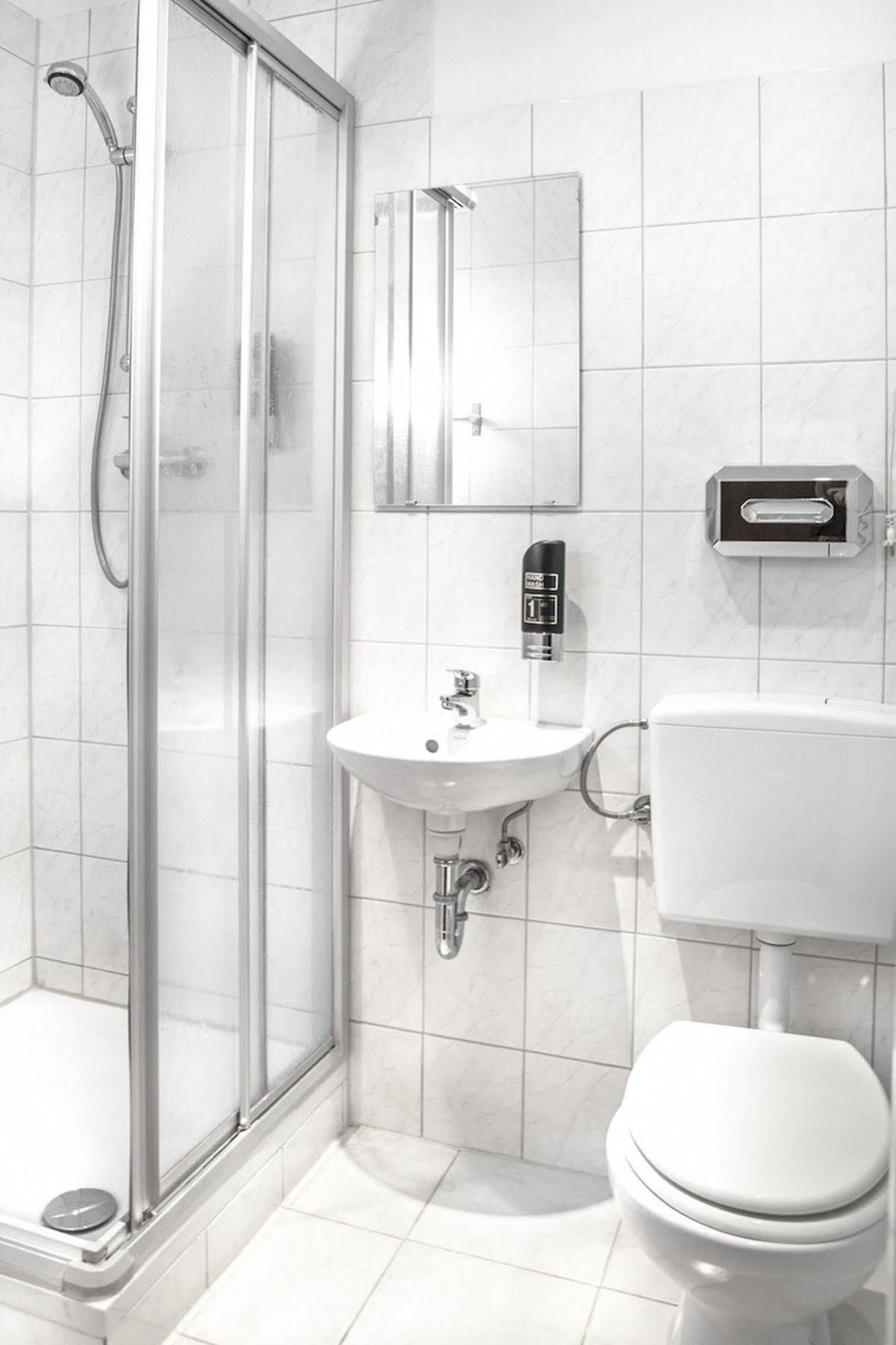 Hotel Pension Insor Berlin Luaran gambar