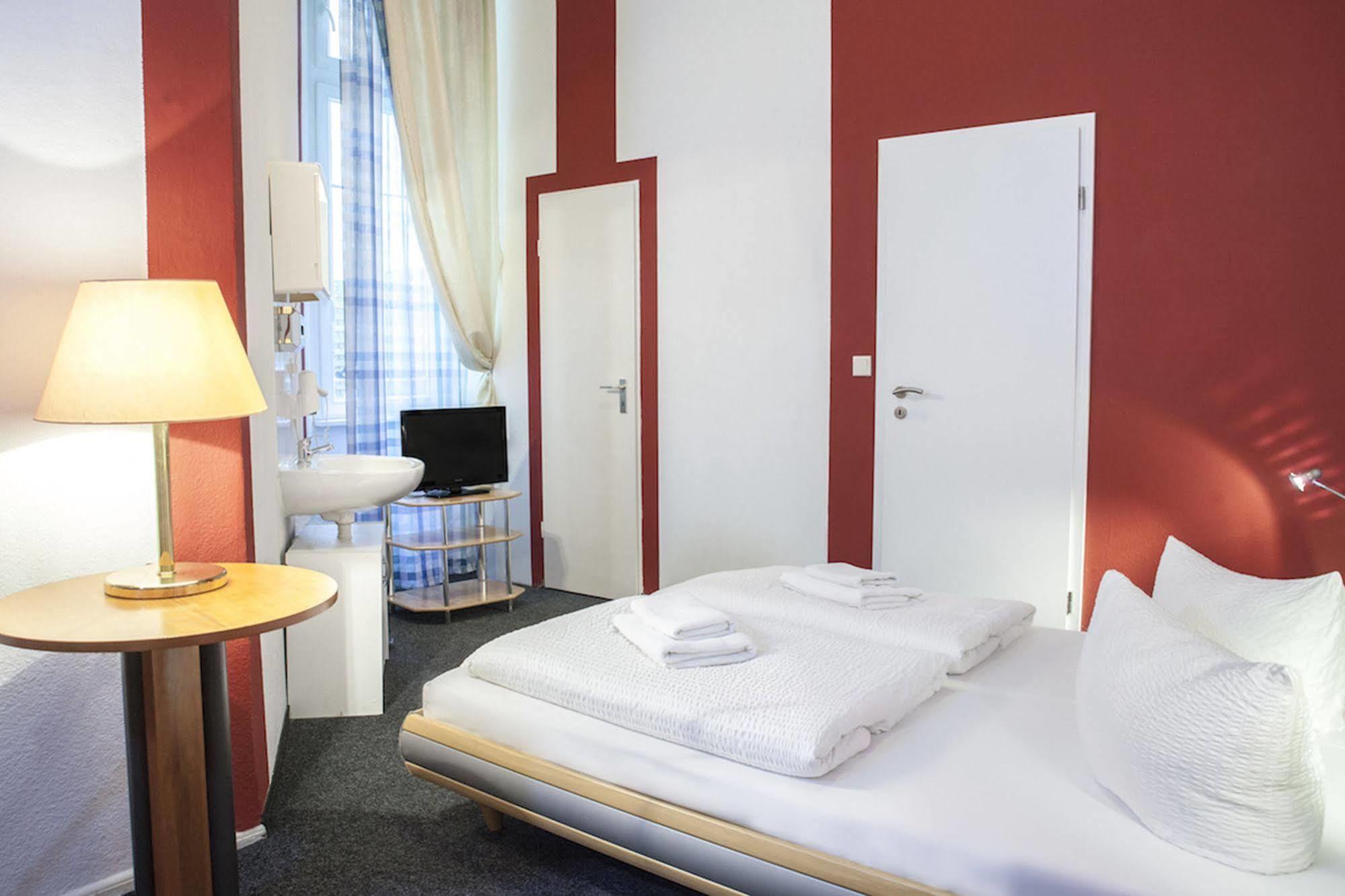 Hotel Pension Insor Berlin Luaran gambar